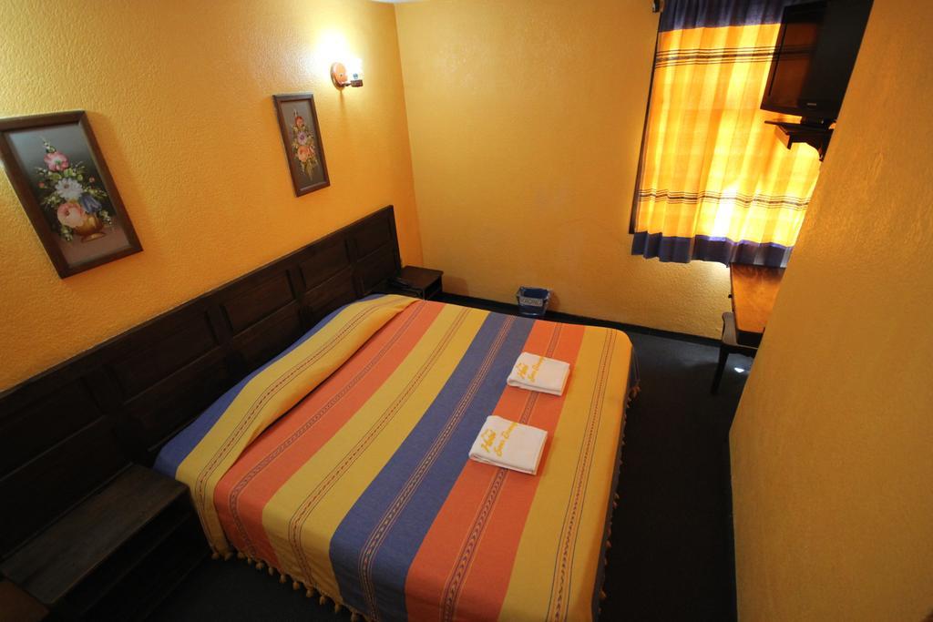 Hotel Plaza Santo Domingo San Cristóbal de Las Casas Szoba fotó