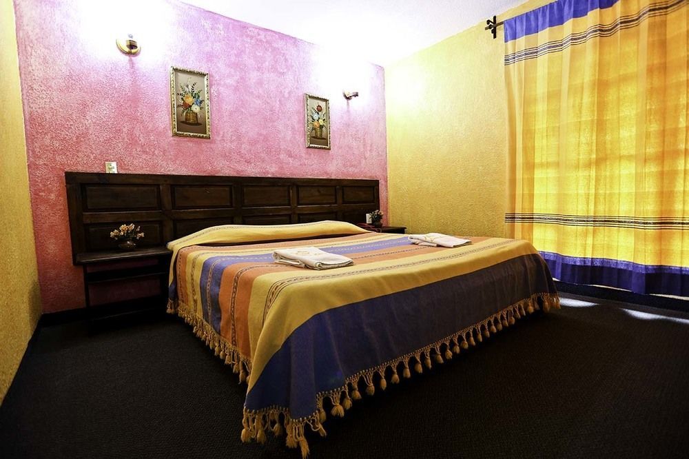 Hotel Plaza Santo Domingo San Cristóbal de Las Casas Kültér fotó