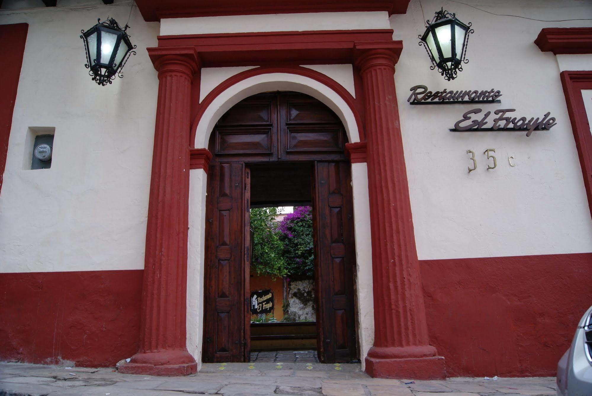 Hotel Plaza Santo Domingo San Cristóbal de Las Casas Kültér fotó