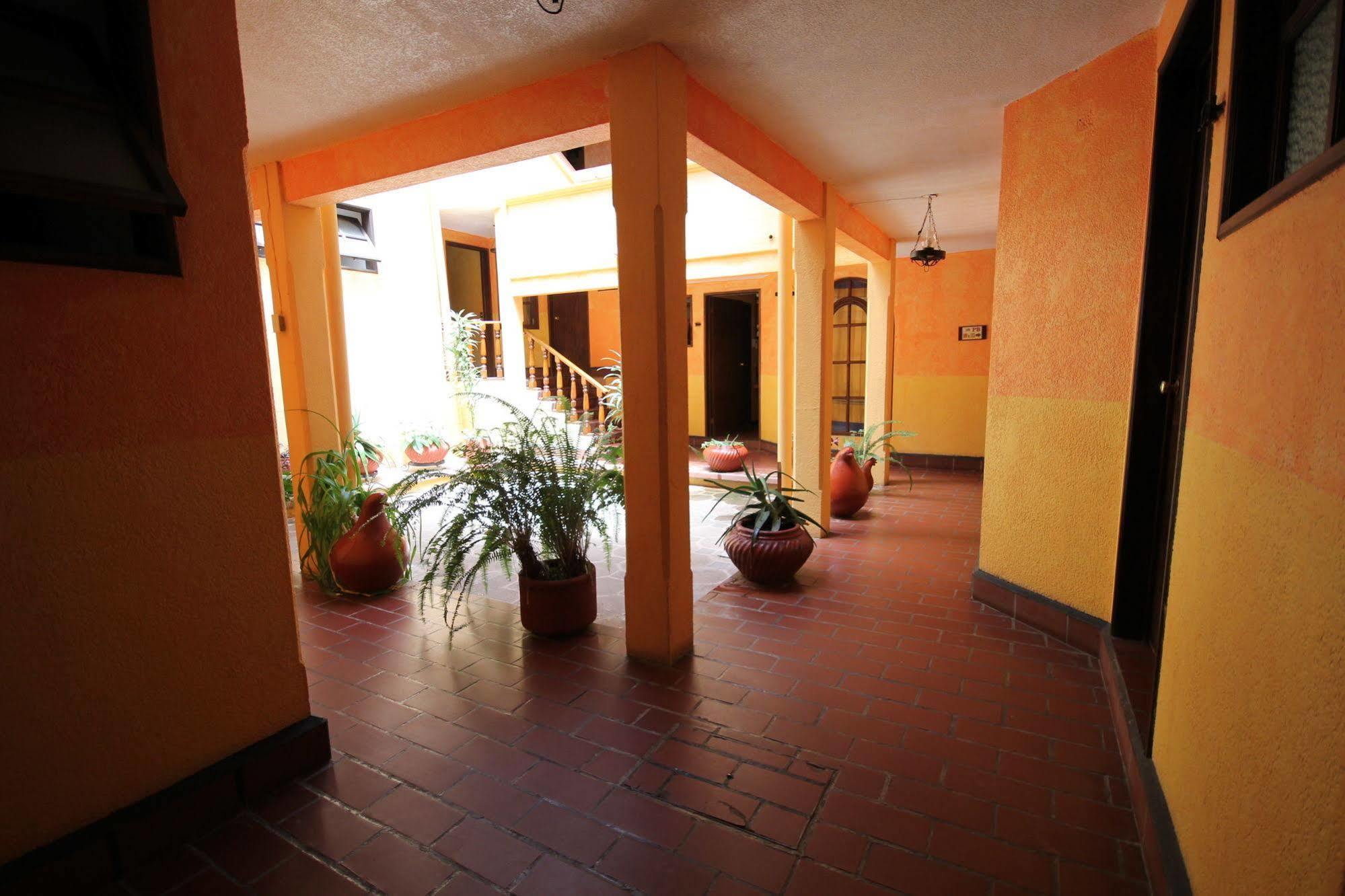 Hotel Plaza Santo Domingo San Cristóbal de Las Casas Kültér fotó